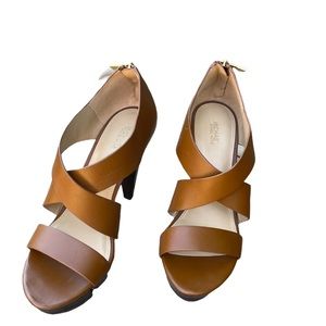 Michael Kors Elena Platform Heels with Leather Upper Size: 8